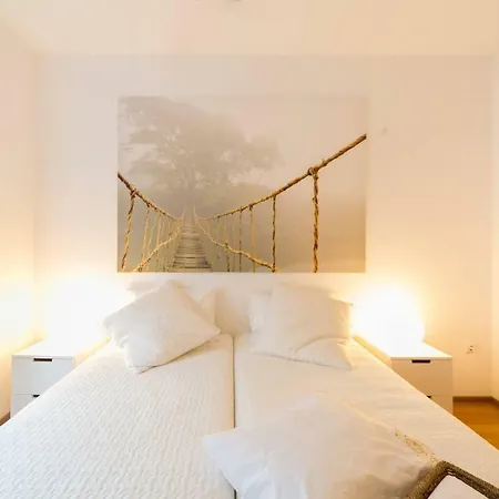 Edificio Portughabit Apartman *