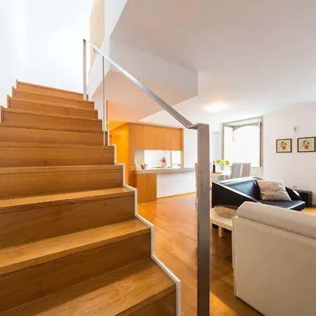 Edificio Portughabit Apartman *