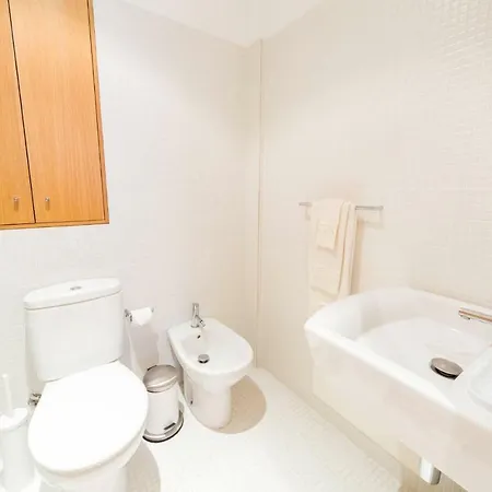 Edificio Portughabit شقة