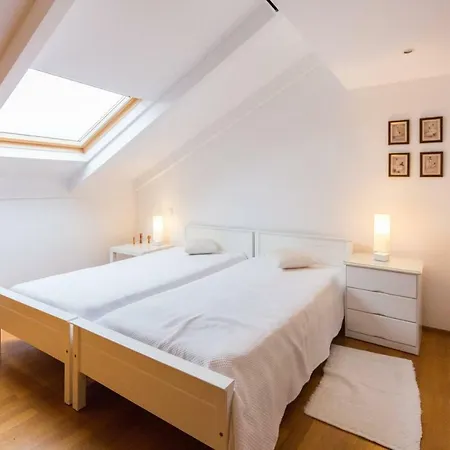 Edificio Portughabit فيانا دو كاستيلو